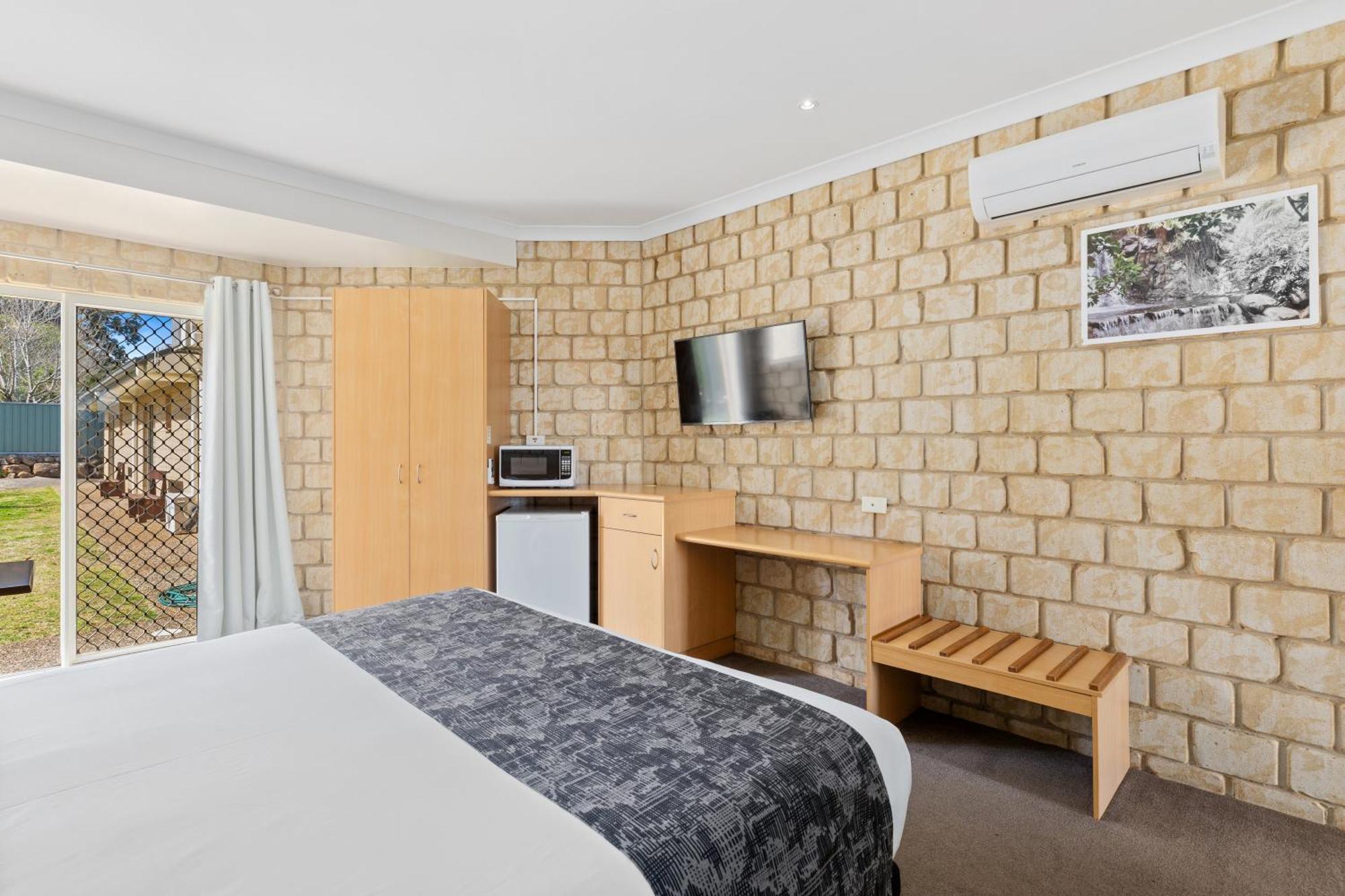 Great Divide Motor Inn Тувумба Екстер'єр фото