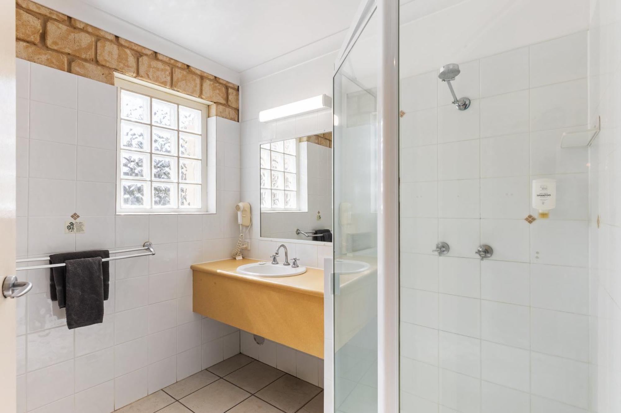 Great Divide Motor Inn Тувумба Номер фото