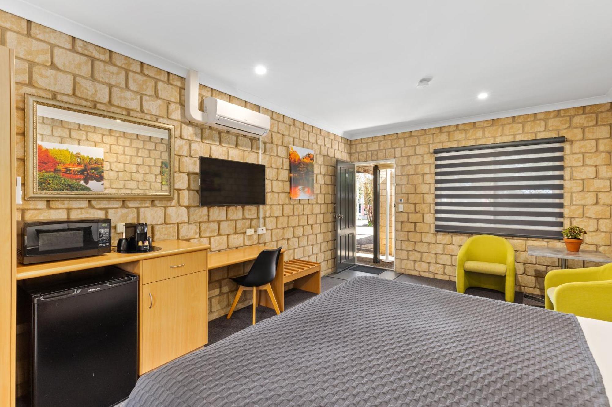 Great Divide Motor Inn Тувумба Номер фото