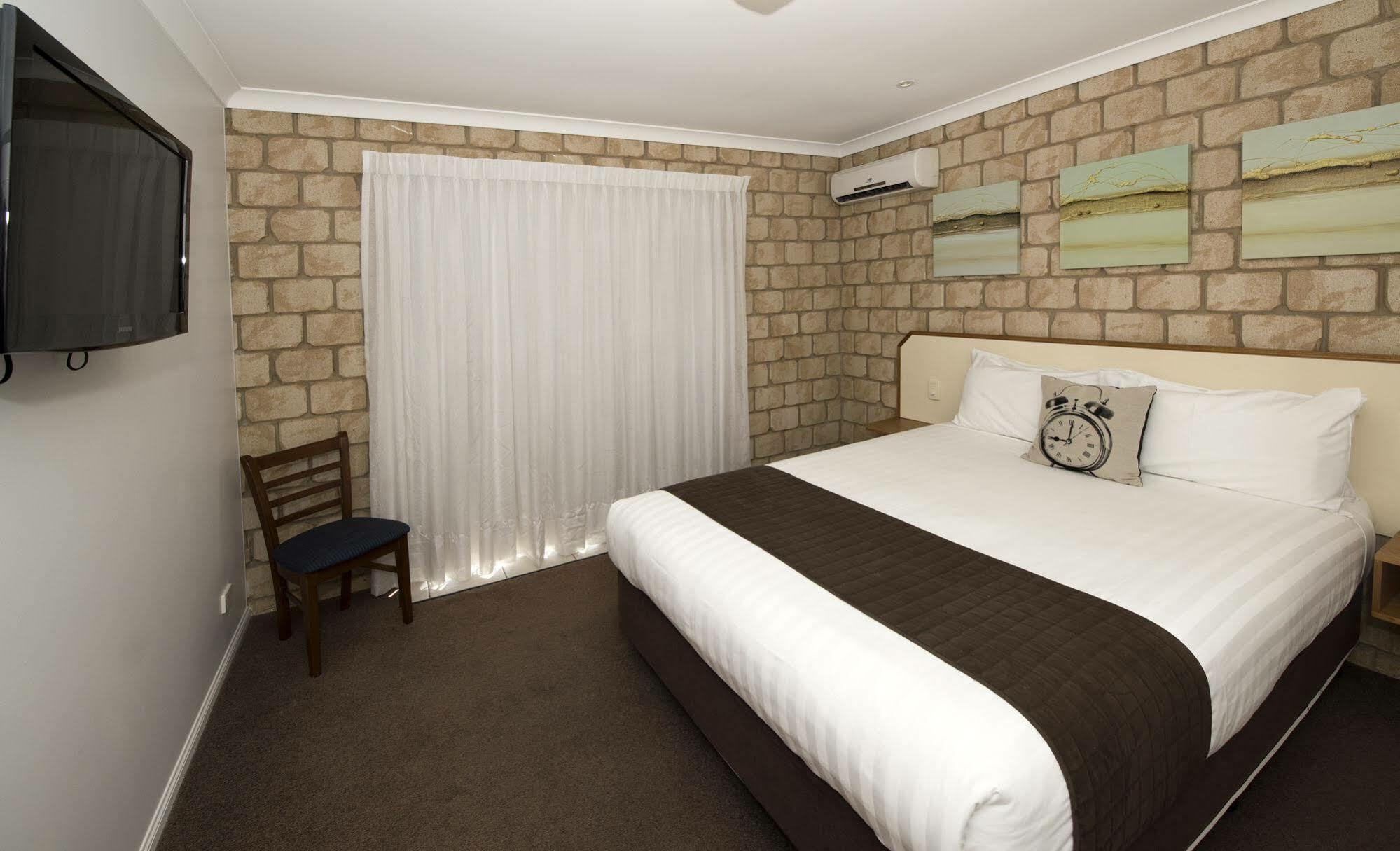 Great Divide Motor Inn Тувумба Екстер'єр фото
